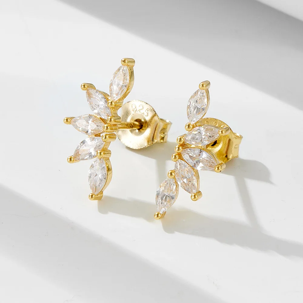 

Dawn's Jewel Light Luxury Earrings S925 Silver Ins Geometric Horse Eye Zircon All-match Simple Petals Scallop Women