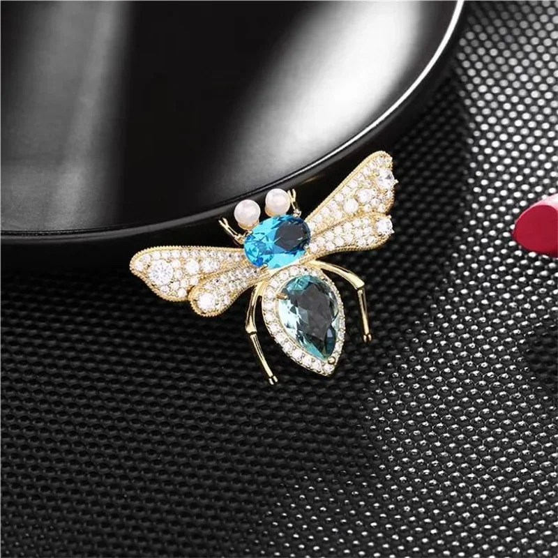 1Pc Vintage Bee Brooches for Women Men Retro Insect Pins Accessories Party Gifts Spring Summer Holiday Gift 2025 Trend