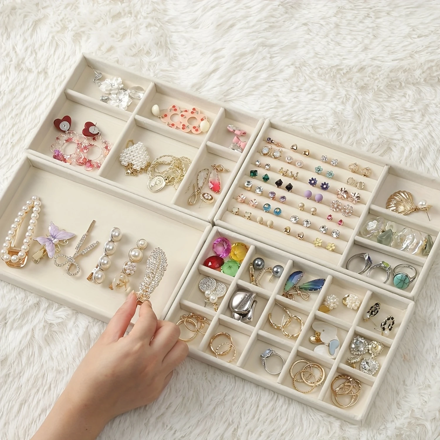 

Luxurious Flannel Jewelry Trays - Stylish Desktop Display Case & Drawer Organizer - Stacked for Earrings, Rings, Necklaces, Bra