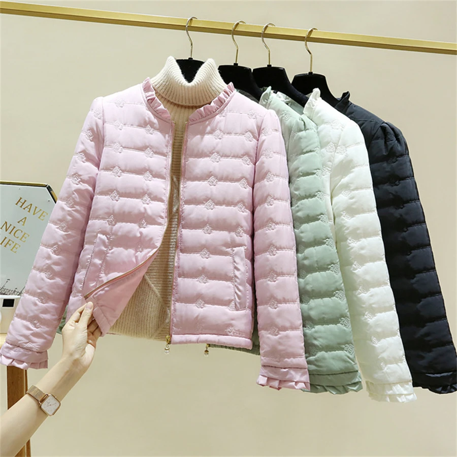 Chaquetas acolchadas recortadas para mujer, Parkas de algodón Kawaii con cuello redondo y bordado, ropa de abrigo cálida coreana, rosa, dulce,