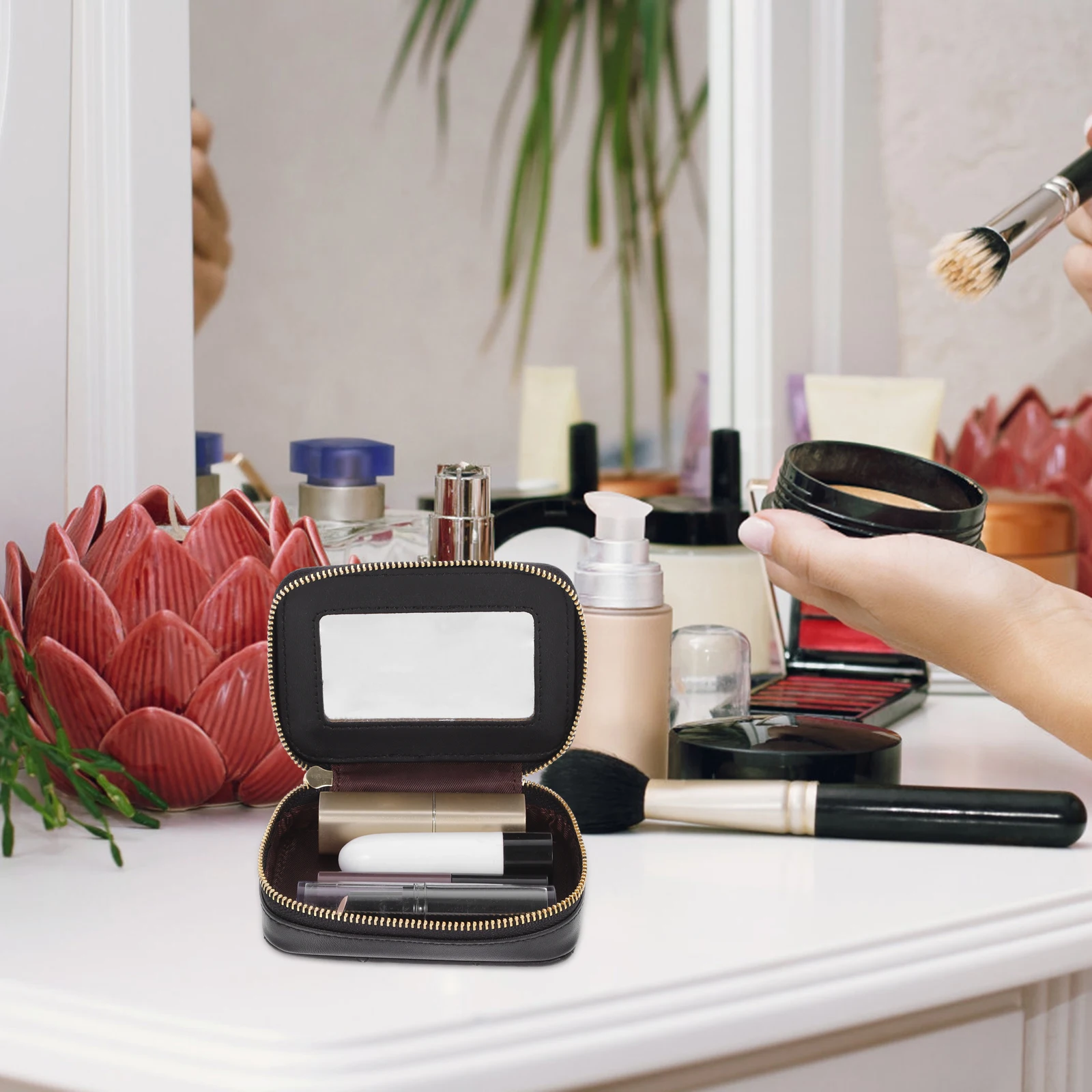 

1Pcs Lipstick Mirror Touch-Up Pouch Fashionable Compact Design Portable Makeup Organizer for Travel Hiking Camping Parties