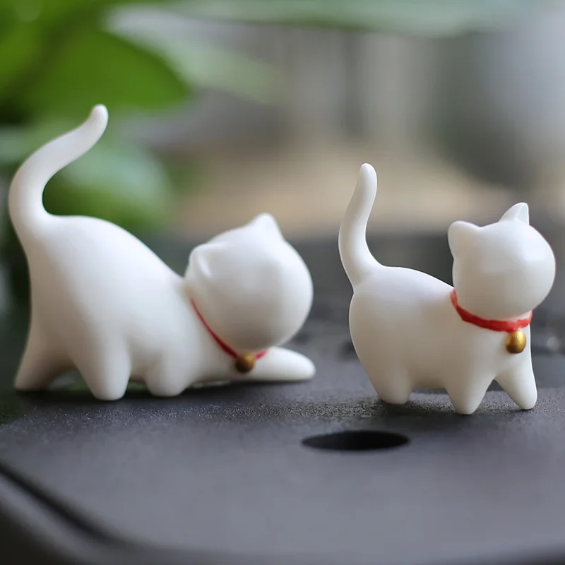 White Porcelain Handmade Property Kitty Tea Pets Mini Ceramic Desktop Decoration Home Decor Ornaments Decorative Figurines