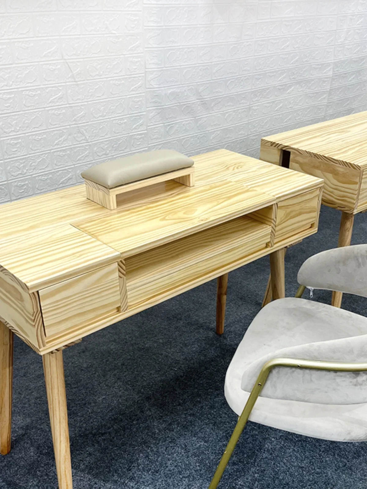 

Retro Professional Nail Tables Manicure Solid Wood Nail Tables Dressing Modern Storage Mesa Manicura Salon Furniture KMNT