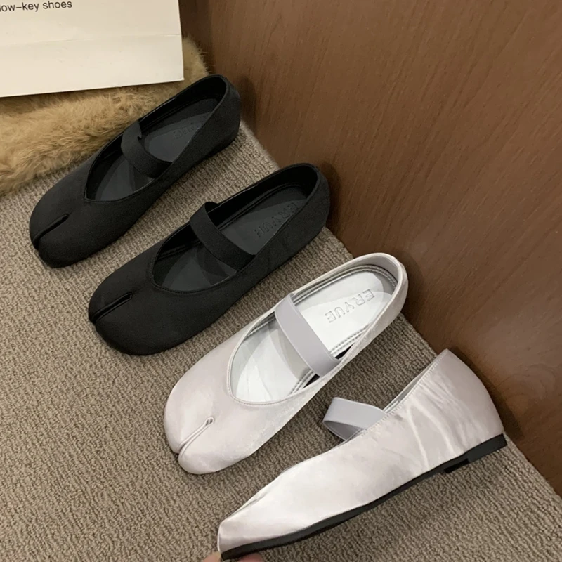 Women Black Wedges Heels Party Round Toe Mid Heeled Pumps Fashion Office Lady Slip-On Shoes Sexy Tabi Ninja Shoes