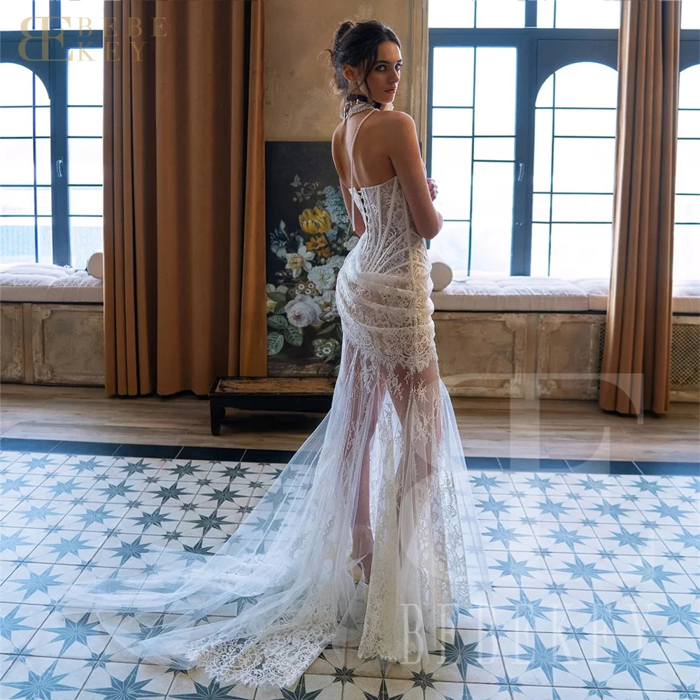 فستان زفاف BEBEKEY مخصص رائع مزين بالدانتيل غمد بدون أكتاف فستان رسمي بقطار قابل للانفصال
