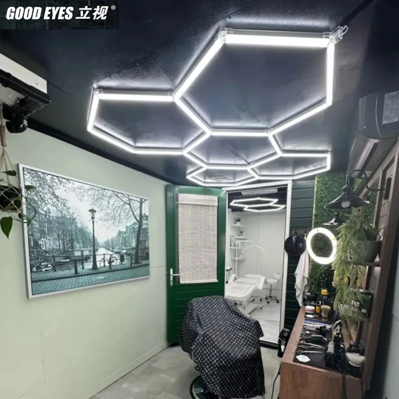 Hot Sell 5 Grid Modulair Systeem Assemblable Led Hexagon Verlichting Voor Uw Coole Garage Workshop Gym Kantoor Supermarkt Auto Details