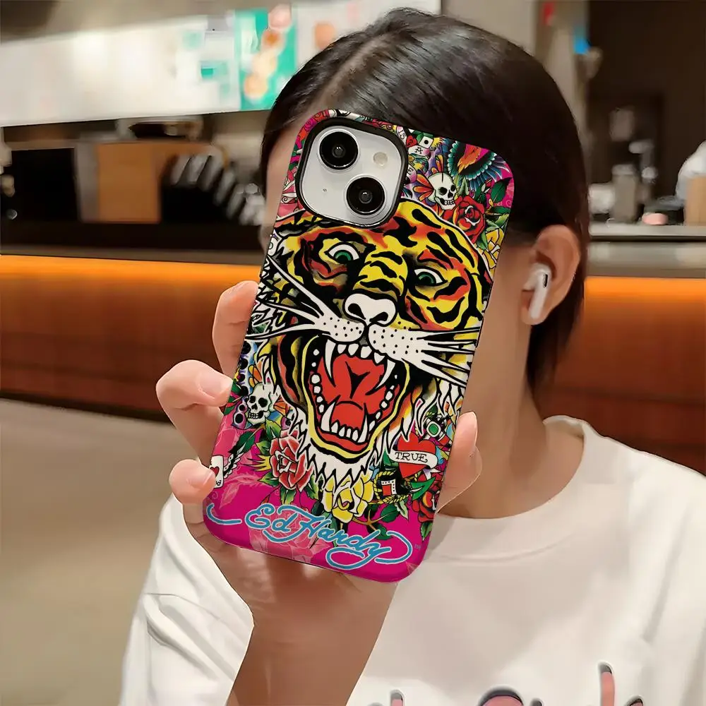 حافظة هاتف Ed Hardy من البولي كربونات الصلبة لهاتف آيفون 16 برو ماكس 16 15 14 Plus 13 12 11 غطاء عالي الدقة لامع اثنين في واحد