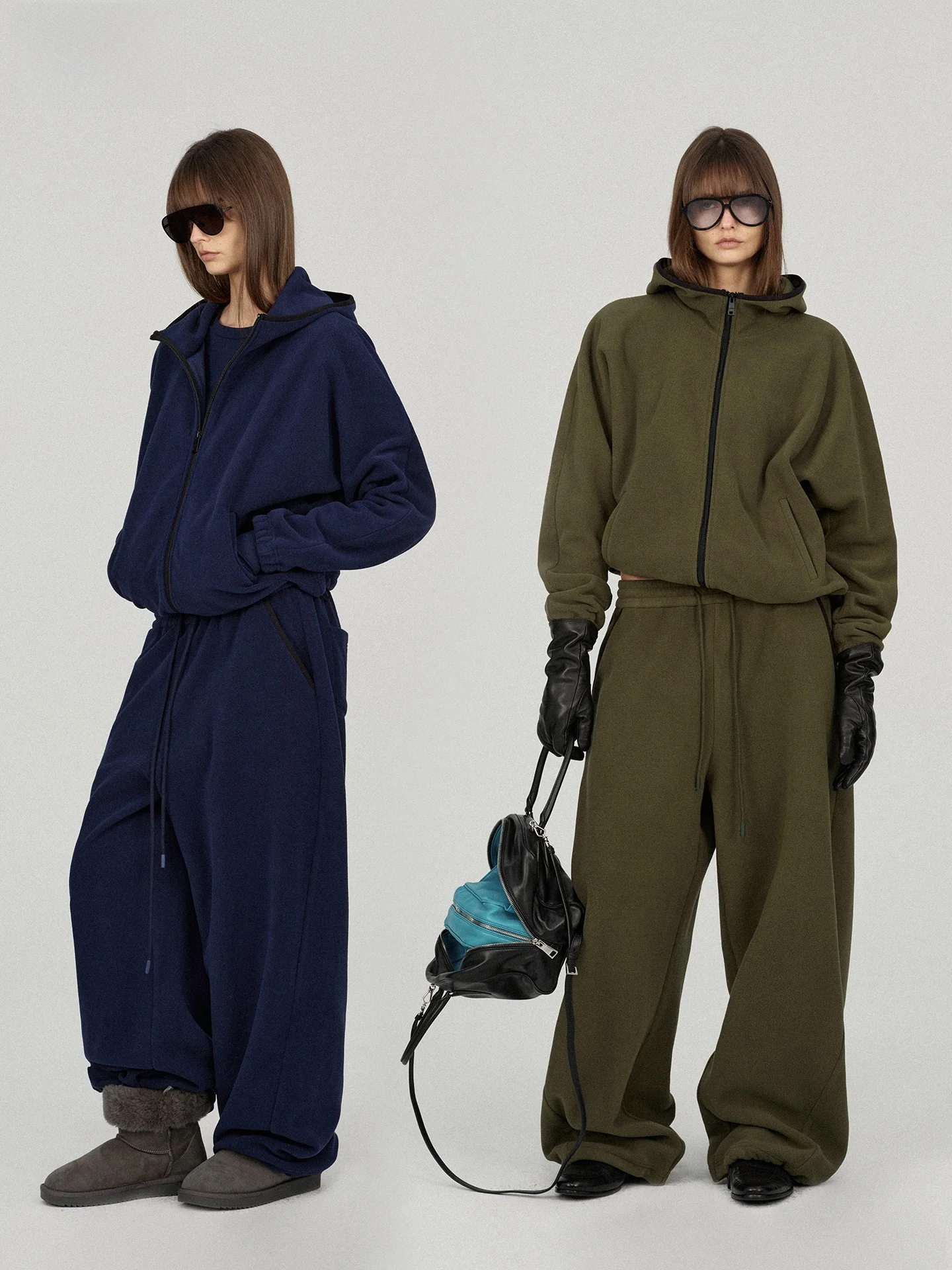 

Комплект ACSENSE STUDIO: свободная толстовка на молнии с цветными вставками, рукавами «летучая мышь» и ребристыми элементами – повседневный зимний наряд для женщин