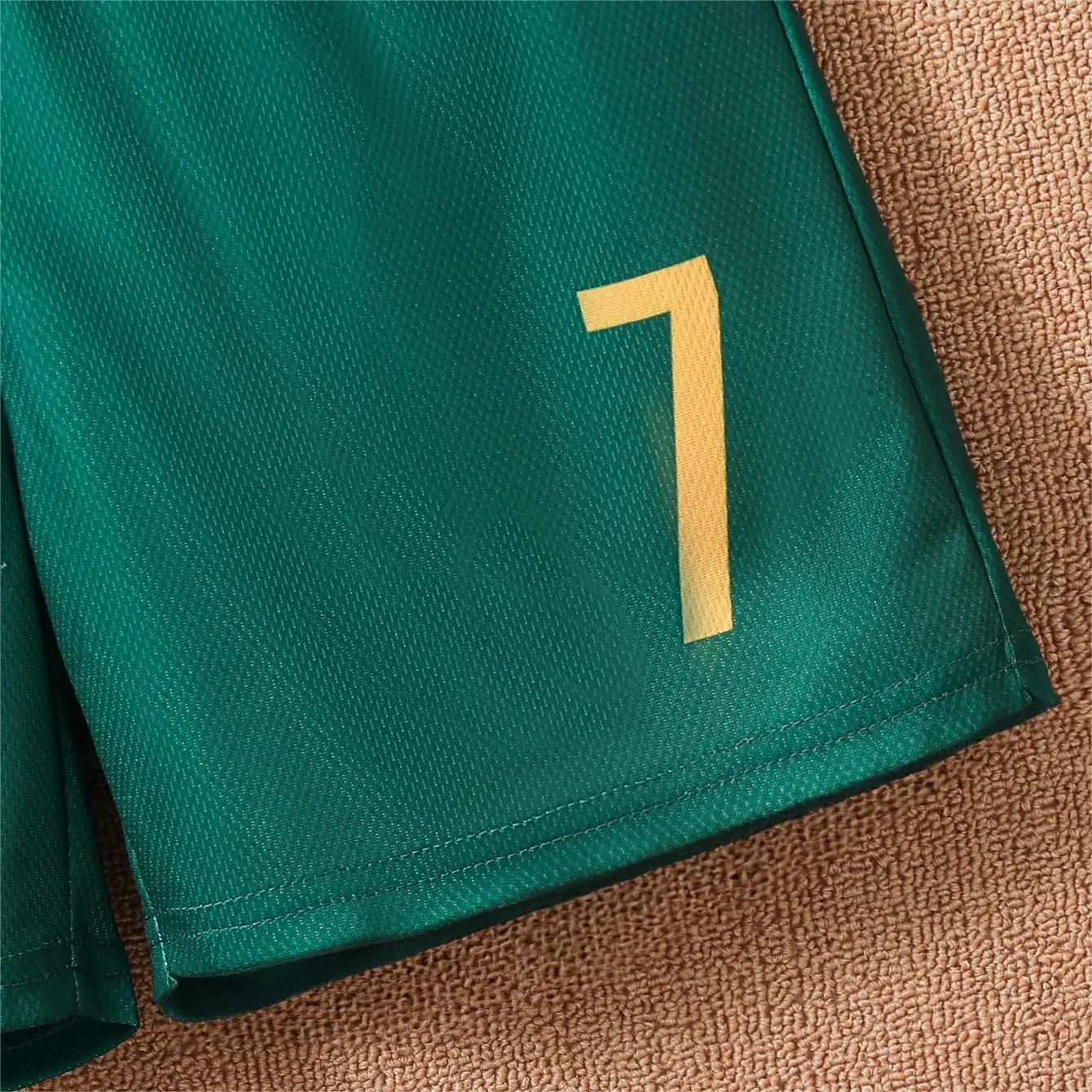 2024 Youth and Children Red and Green Splicing Color No. 7 Legend Quick-drying Sports Football Suit Set