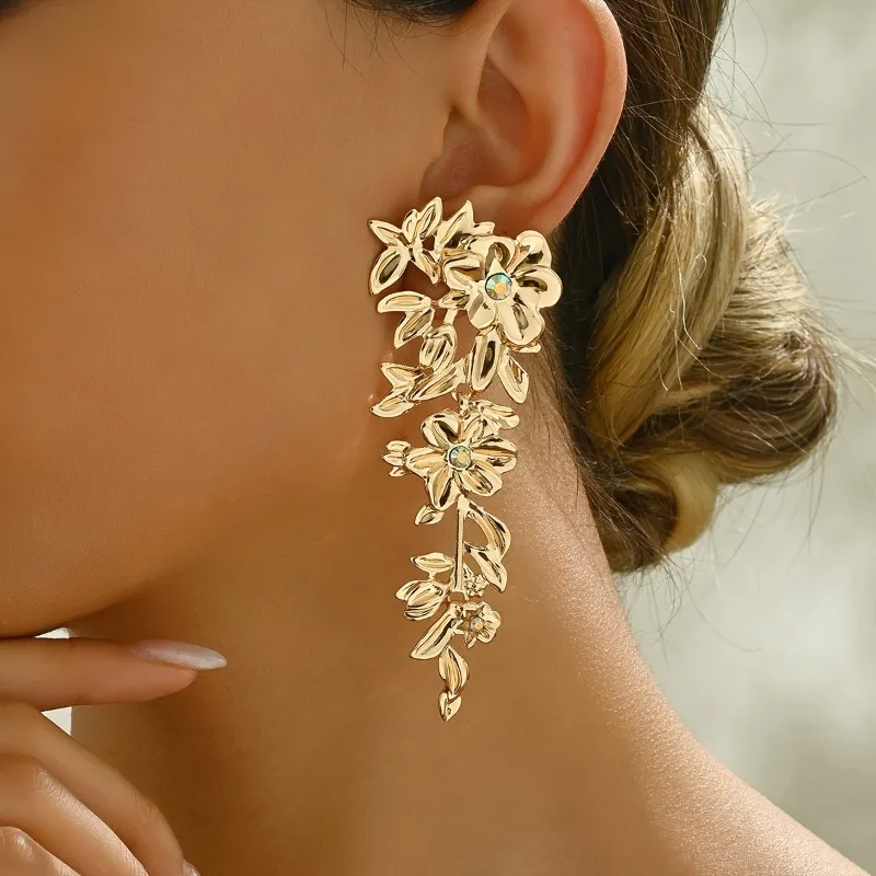 أقراط كبيرة على الموضة مبالغ فيها من الزهور للنساء مجوهرات مكتنزة مناسبة لحفلات العطلات والرقص والعطلات والهدايا اليومية