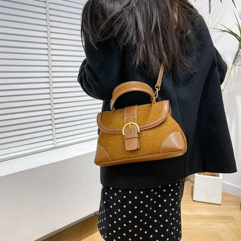 

Unique Belted Diaper Bag Handbag One Shoulder Hiking Trip Exquisite Fashionable Chic Effortless Dainty Elegant Versatile Stylish