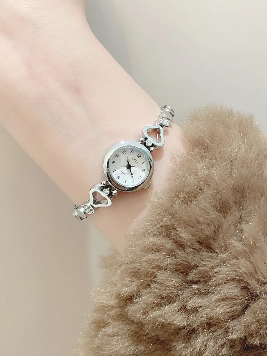 

Designbracelet women's watch women's small exquisite light luxury student small dial quartz watch gift for women women's jewelry