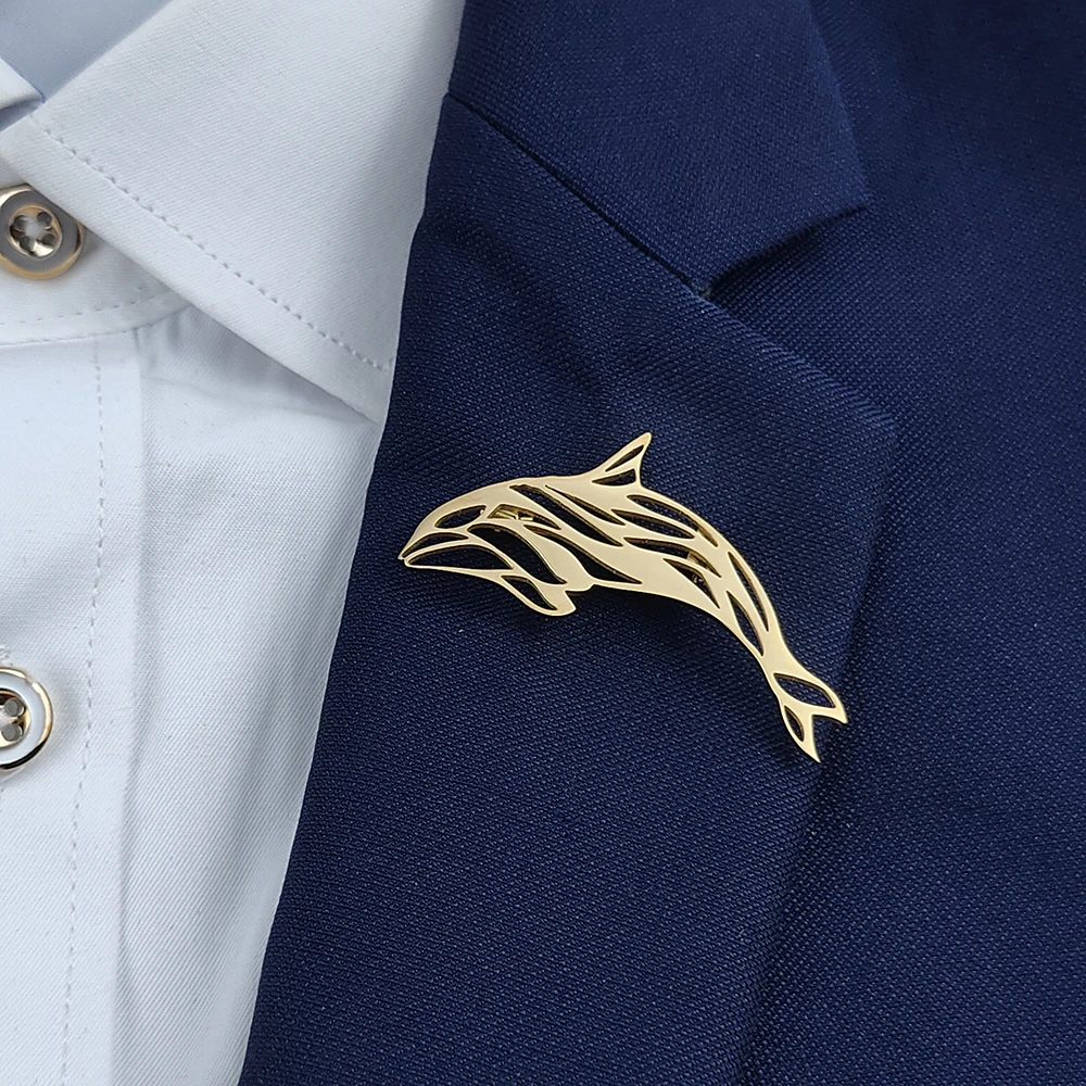 Cute dolphin hollow gold-plated badge, men's suit brooch, black lapel pin, clothing accessories set, boyfriend gift