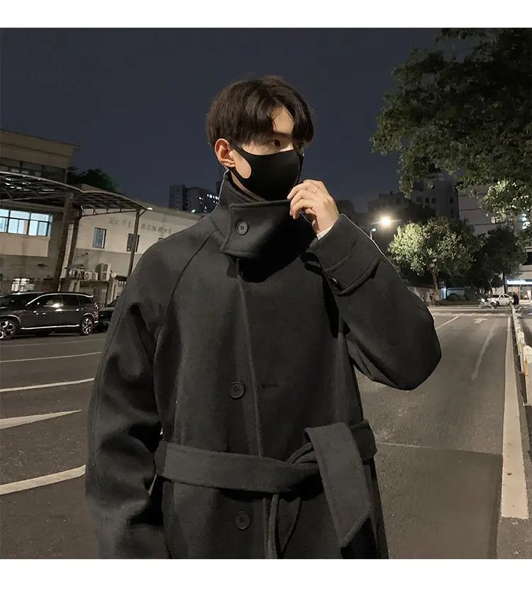 Мужское удлиненное пальто-тренч в готическом стиле, с контрастными черно-красными вставками, с капюшоном, приталенное, осеннее, из полиэстера, красивое