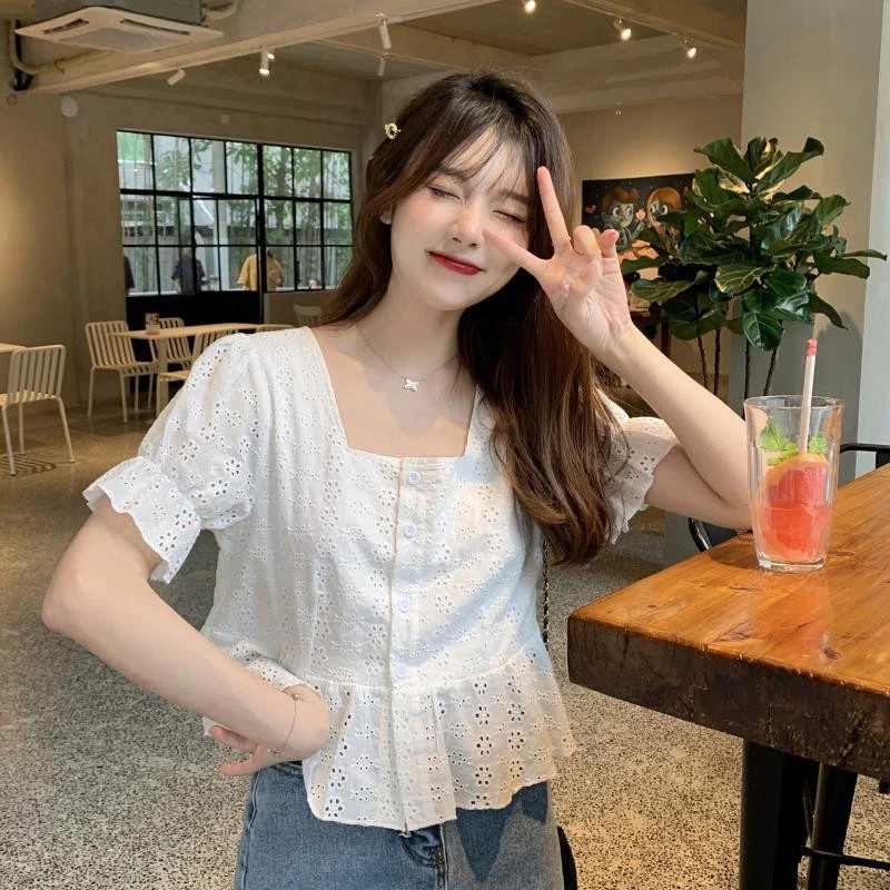 

Fashion Elegant Summer Short Sleeve Woman Shirts Square Collar Hollow Out White Blouse Women Korean Lace Shirt