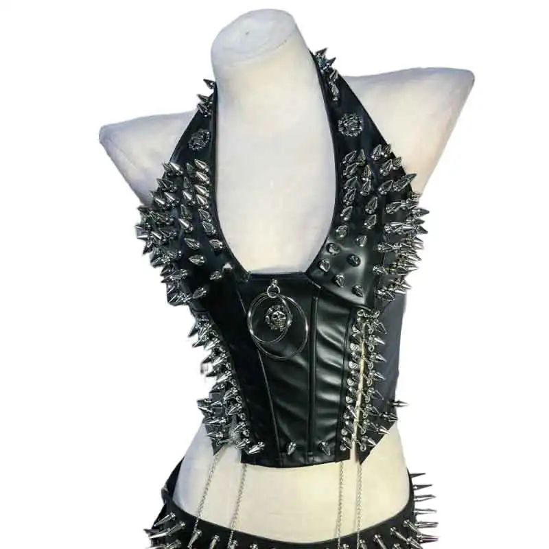 Gothic Top Y2K Kleidung Damen-Tanktops Emo-Bekleidung Gothic Boho Tops mit Spikes Punk Rock Teenager Festival Spikes-BH Grunge T-Shirt