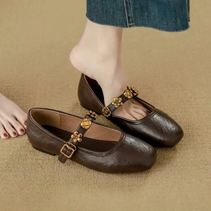 

Soft Sole Low Heel Flats 2025 Fall New Women's Round Toe Mary Jane Shoes Metal Buckle Strap Retro Commuter