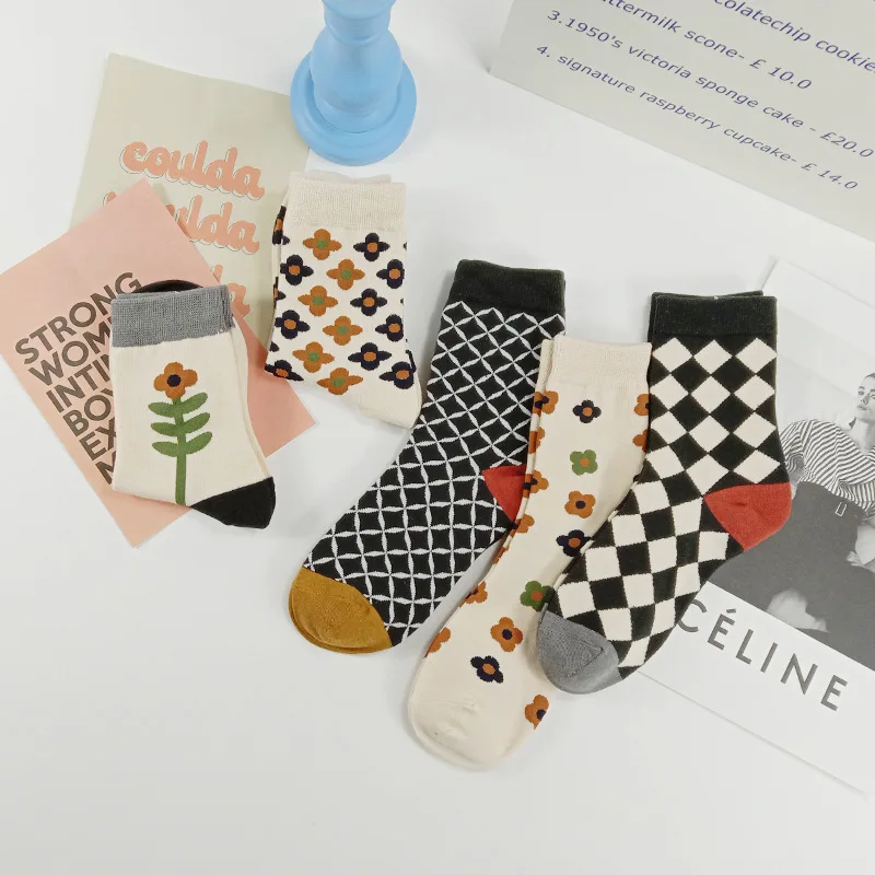 

Милые женские хлопковые носки в стиле Харадзюку с ретро-вышивкой, зимние вязаные с цветочным тиснением, в стиле Лолита, рождественский подарок