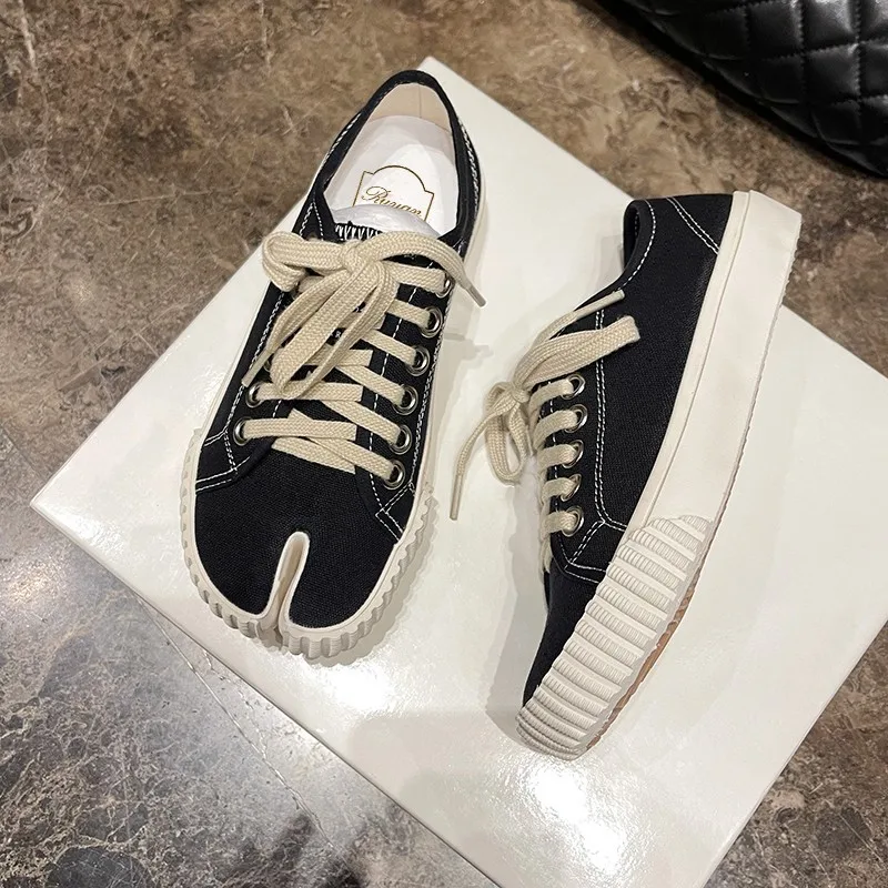 

Trend Women's Shoes Fashion Japanese Style Canvas Casual Shoes for Woman Exquisite Lace Sneakers Designer Shoes Zapatos De Mujer