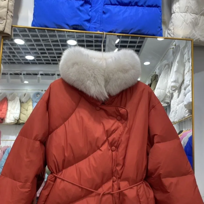 Chaqueta de plumón con cuello de piel de zorro para mujer, abrigo de invierno, Parkas cálidas, prendas de vestir de encaje en la cintura, versión de longitud media, abrigo femenino