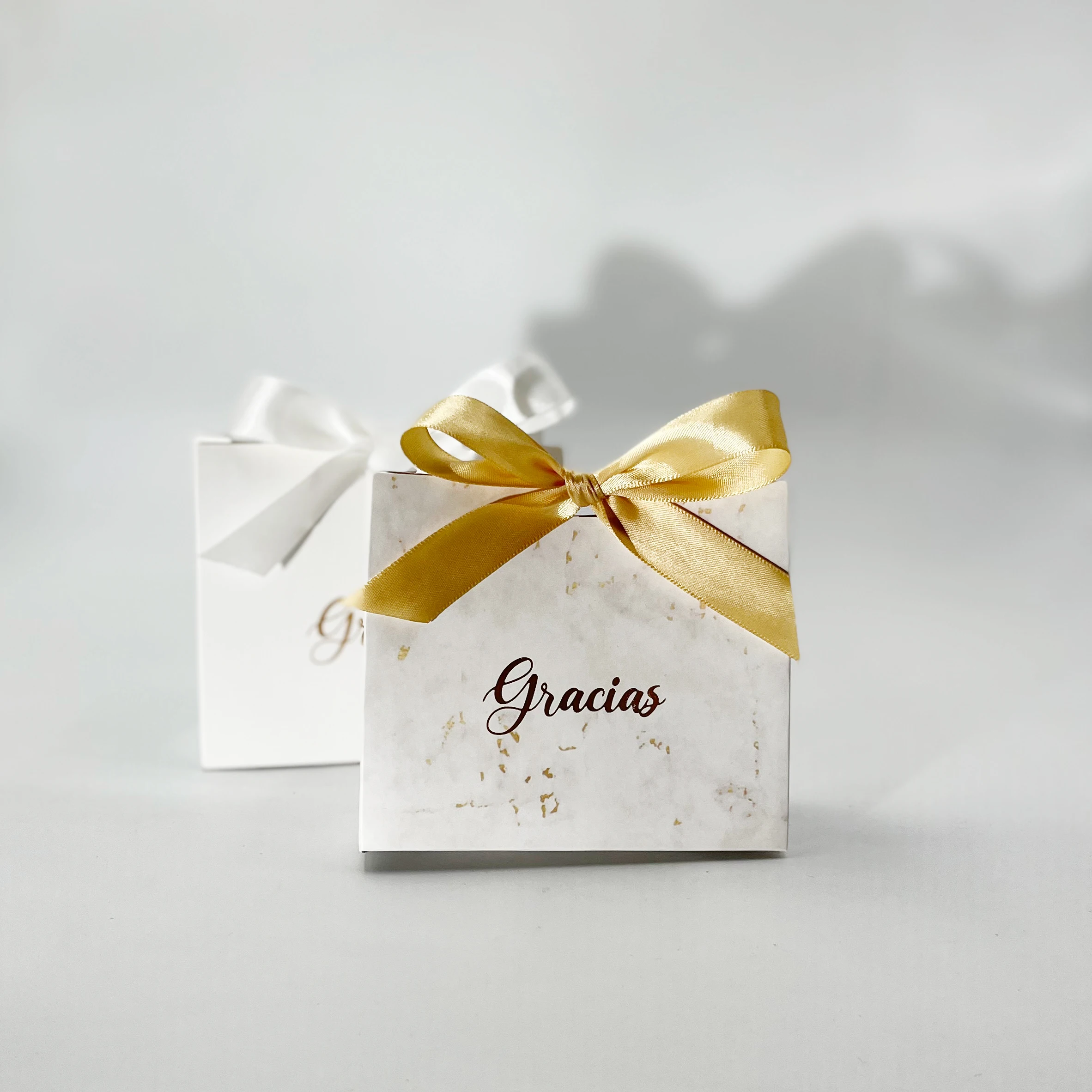 White Gracias Candy Gift Bag Wedding Favors Gift Boxes Candy Packaging Box Birthday Christmas Baby Shower Party Decor