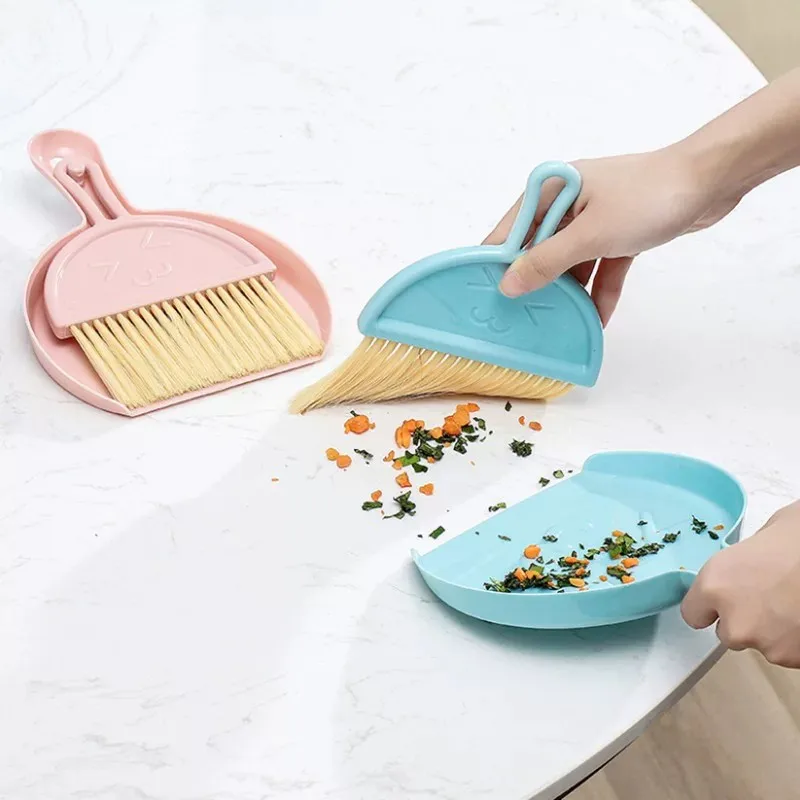 Mini Dustpan and Brush Set Hanging Design Pet Cage Cleaner for Hamster Rabbit Cat Litter Desktop Keyboard Dust Cleaning Tool view 3