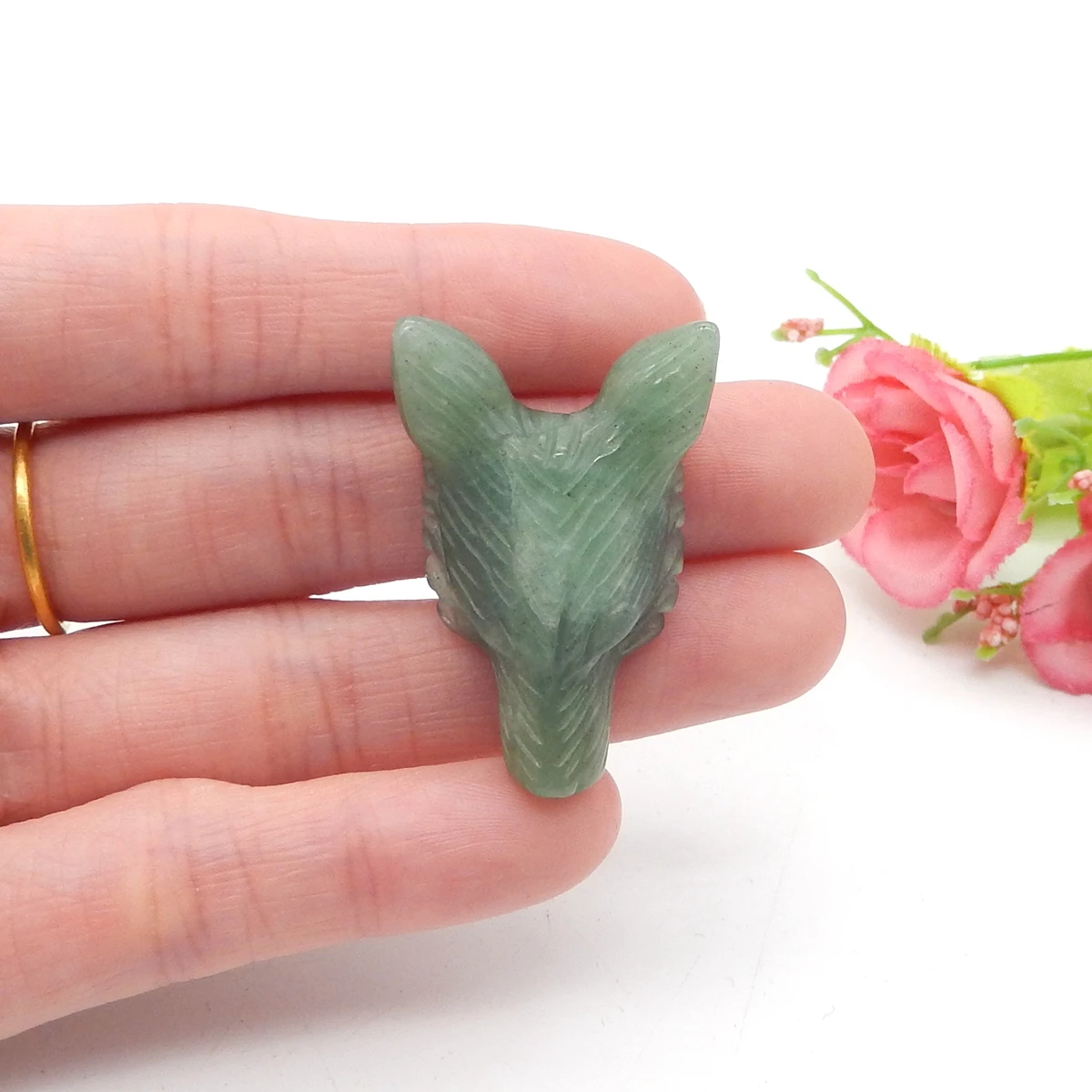 36mm Natural Green Aventurine Wolf Head Carving Fashion Pendant Bead for Necklace Jewelry Making