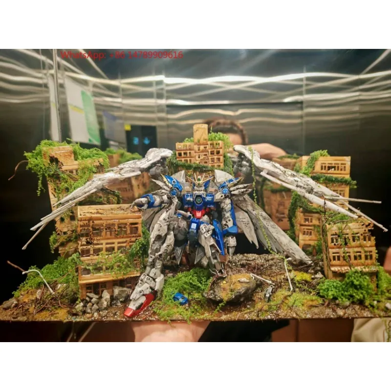 Battle Damaged Diorama for Aquarium, Weathered Model Painting, Fish Tank Hardscape, Resin Figure Scene Decoration