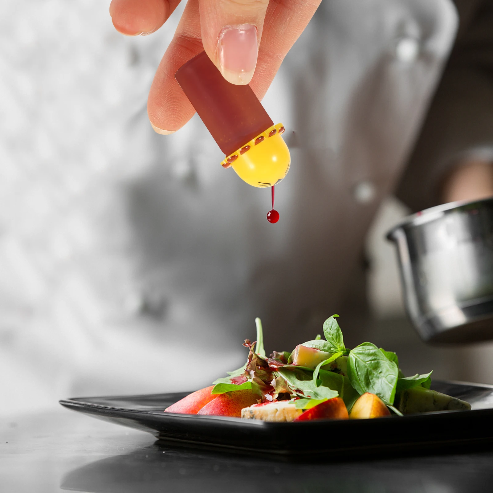 

6pcs Mini Sauce Bottles Condiment Storage Travel Seasoning Containers Leak-Proof Portable Kitchen Soy Sauce Vinegar Mustard