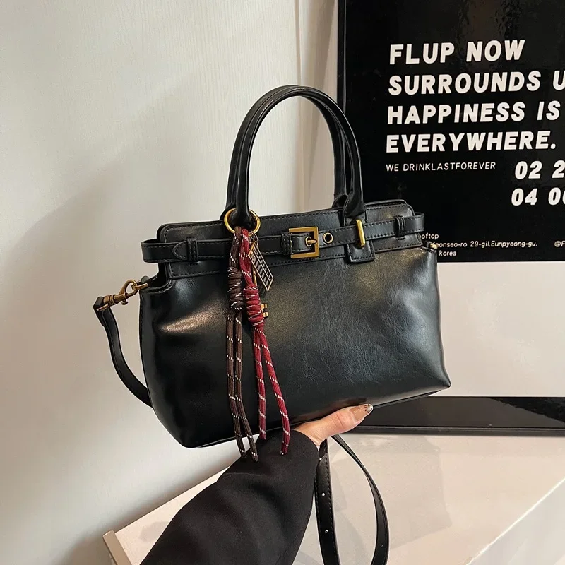 

Designer Pick 2025! Luxury Korean Retro Tote - Women's New, Fashion Casual, Commuter Handheld/Shoulder, Simple Style