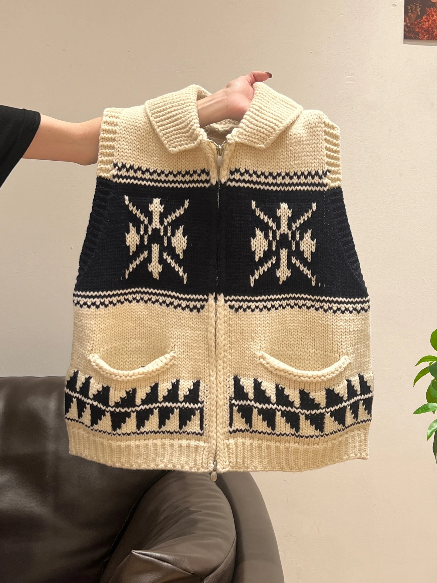 Chaleco tejido con bordado Floral para mujer, cárdigan, prendas de vestir exteriores, invierno, nueva almohadilla de hombro, Top apilable, informal, ocio, Faion