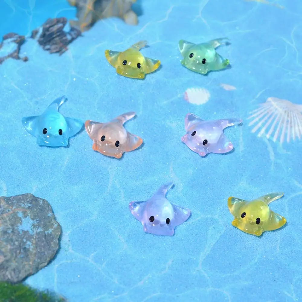 10pcs Cartoon Mini Devil Fish Ornament Resin Crafts Cute Devil Fish Figurines Miniature Simulation DIY Devil Fish Statue