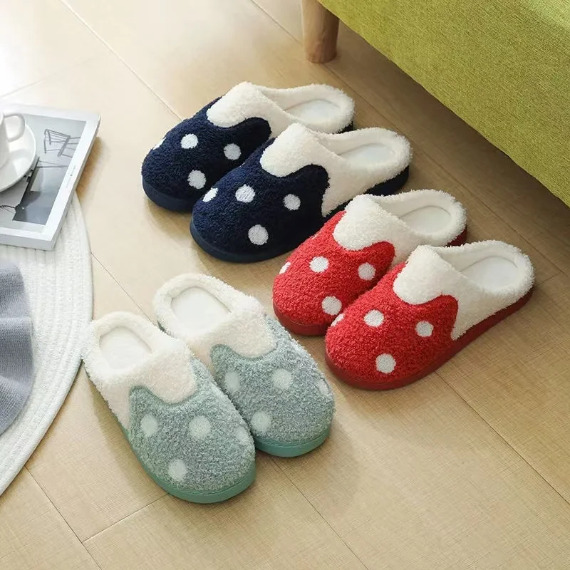 2024 new Plush warm Home flat slippers Lightweight soft comfortable winter slippers Women's cotton shoes Indoor plush slippers