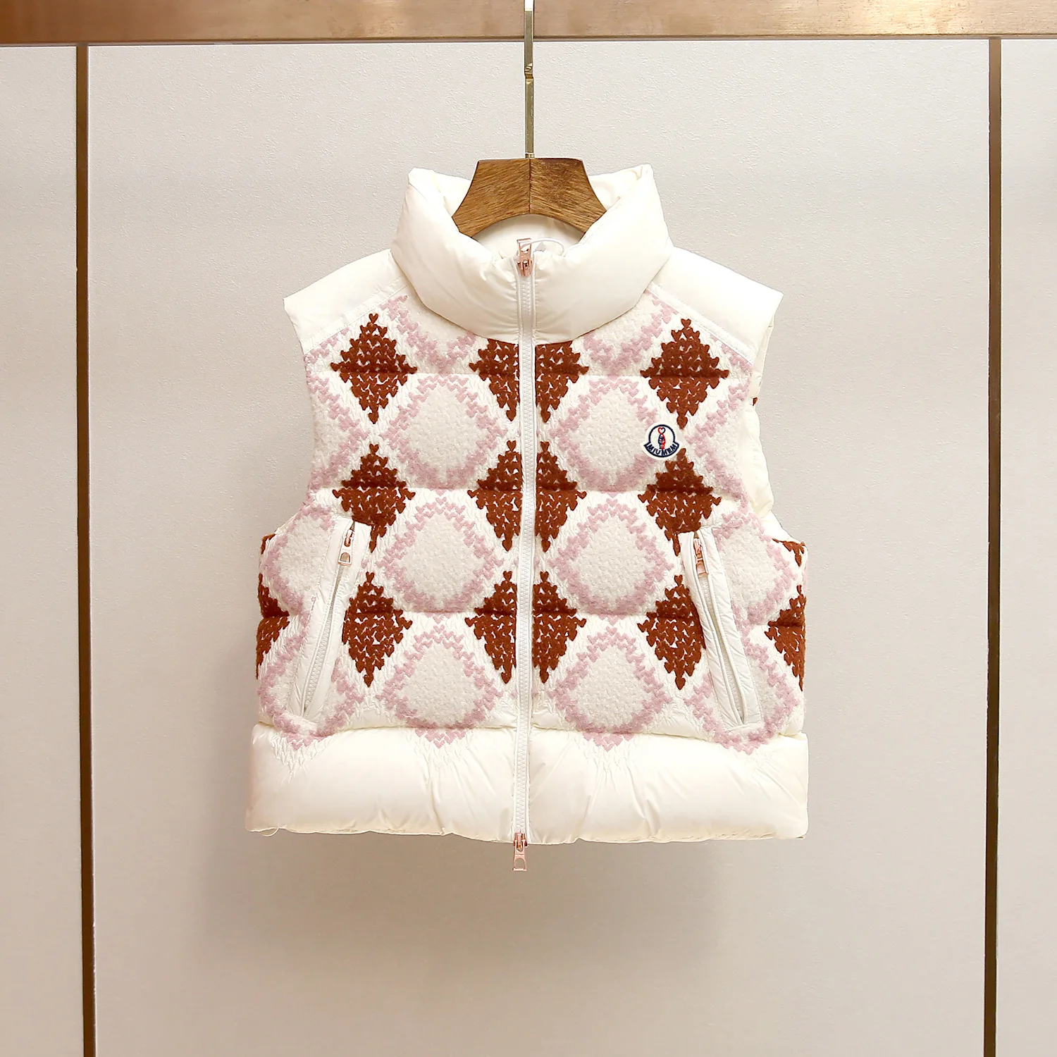 

High-End Women's Knitted Zipper Stand Collar Patchwork Diamond Grid Vest Coat Winter New Style Versatile Long Length Regular ...