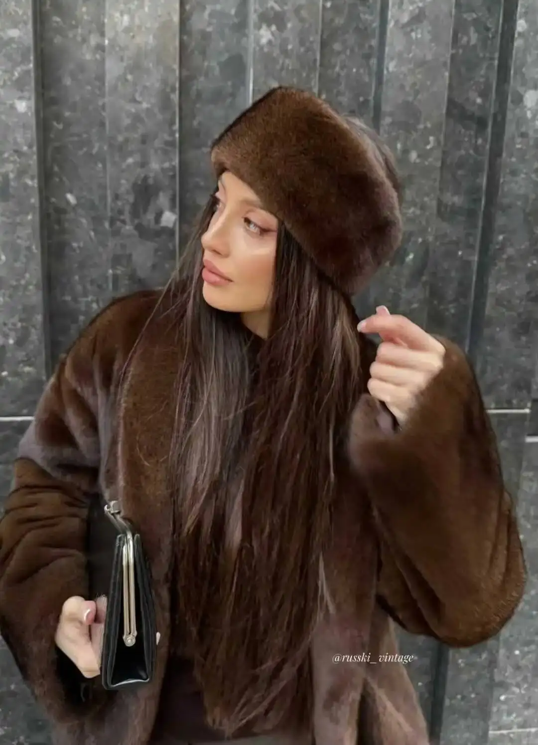 BJTZ 여성용 럭셔리 인조 모피 머리띠 겨울 따뜻한 열 양털 안감이 추운 날씨를 위해 두꺼워졌습니다.