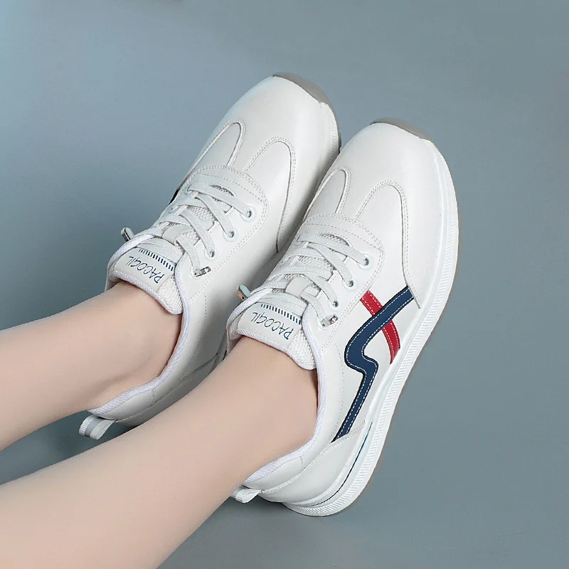 Spring  Autumn Women Casual Soft Sole Shoes Non-slip Outdoor Grass Walking Sneakers Training Comfort Leather Shoes