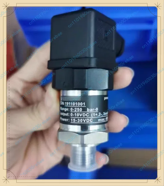 1pcs mbs3050 060g3557 pressure sensor 0-250bar 0-10v output