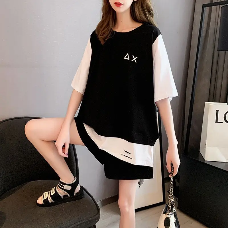 

Loose Casual T Shirt Female Shorts Splicing Color Tailoring Women's Short Sets 2 Pieces New Products Top and Bottom Matching Kit