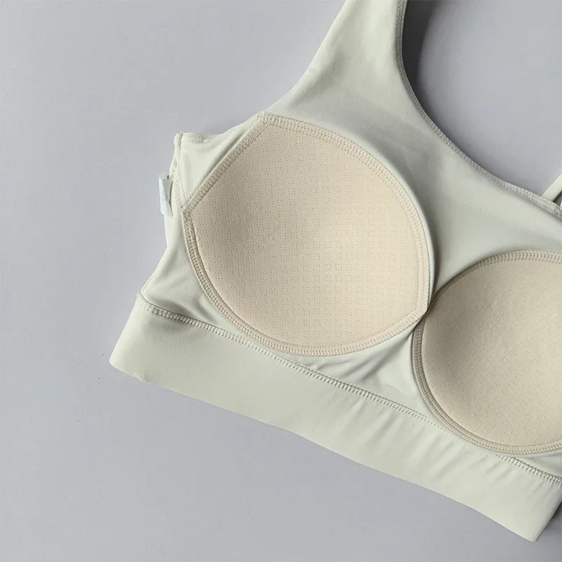 Seamless Gym Sports Bra Lingerie Women's Middle Gym High-intensity Fitness Running Vest Integrated Beauty Back Yoga Suit Pilates