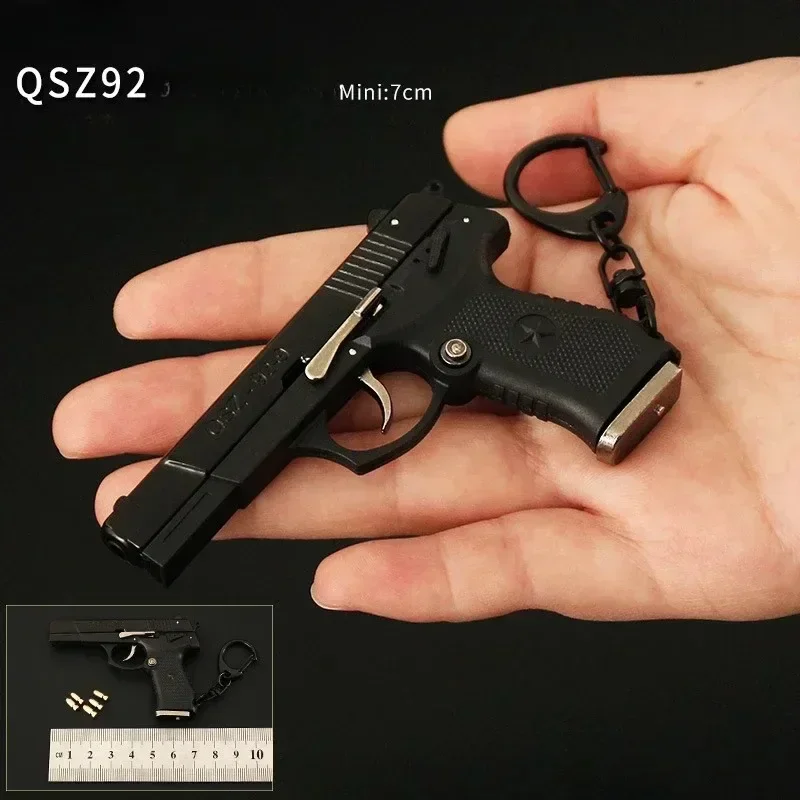 1:3 QSZ-92 Półstopowy model pistoletu Mini brelok do kluczy Pociski Odłączany pistolet zabawkowy Ozdoba Wisiorek Fałszywy pistolet z pudełkiem