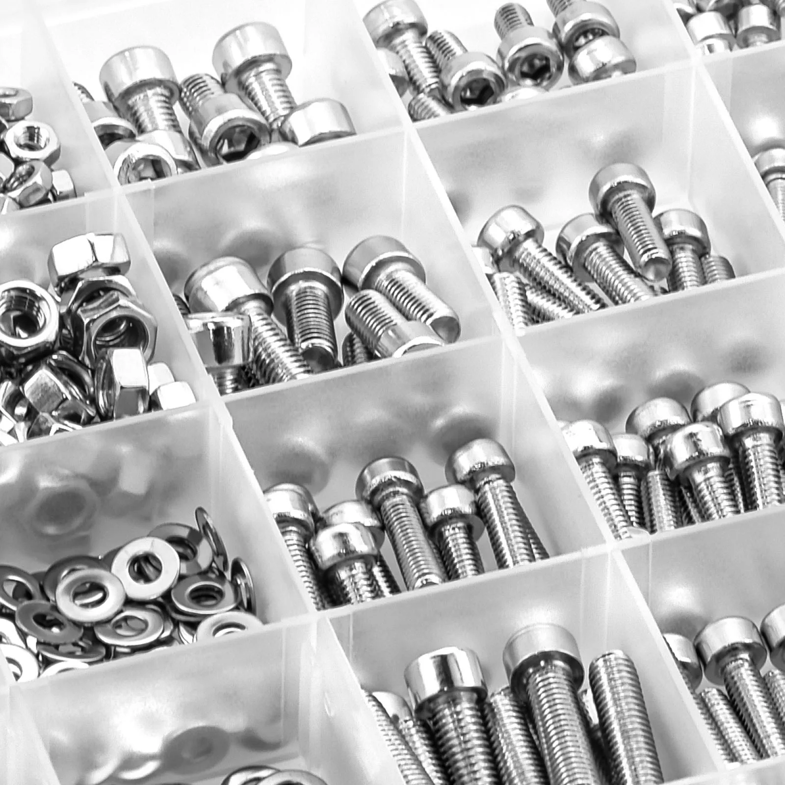 880 Metric Bolt Assortment M2 M3 M4 M5 Stainless Steel Screws Nuts and Washers 8mm-20mm Hex Socket Head Cap Machine Screw Silver