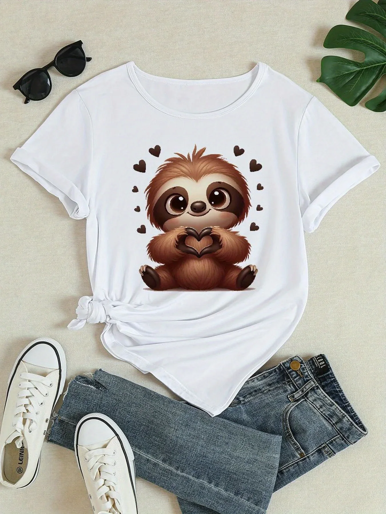Women's Cute Sloth Graphic Print T-Shirt Soft Daily Tee Funny Design Crew Neck Short Sleeve Top Summer Comfortable Women Clothes