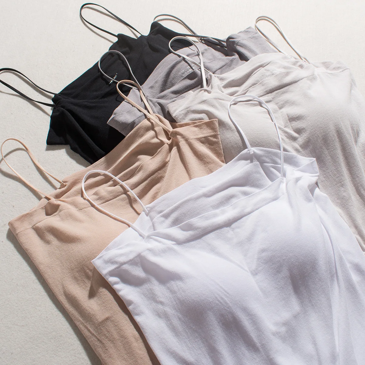Dave&di Seamless High Elasticity Sweet And Spicy White Camisole Vest For Women Fashionable And Stylish Interior