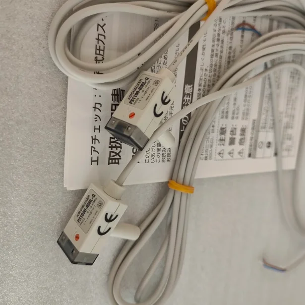Original SMC Miniature electronic vacuum pressure switch sensor PS1000-R06L PS1000-R06L-Q PS1100-R06L PS1100-R06L-Q PS1200-R06L