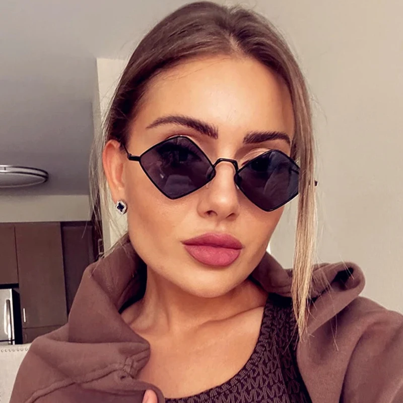 Vintage Small Metal Women's Sunglasses Classic Brand Irregular Diamond Sun Glasses Ladies Unique Design Shades Men Goggle Oculos