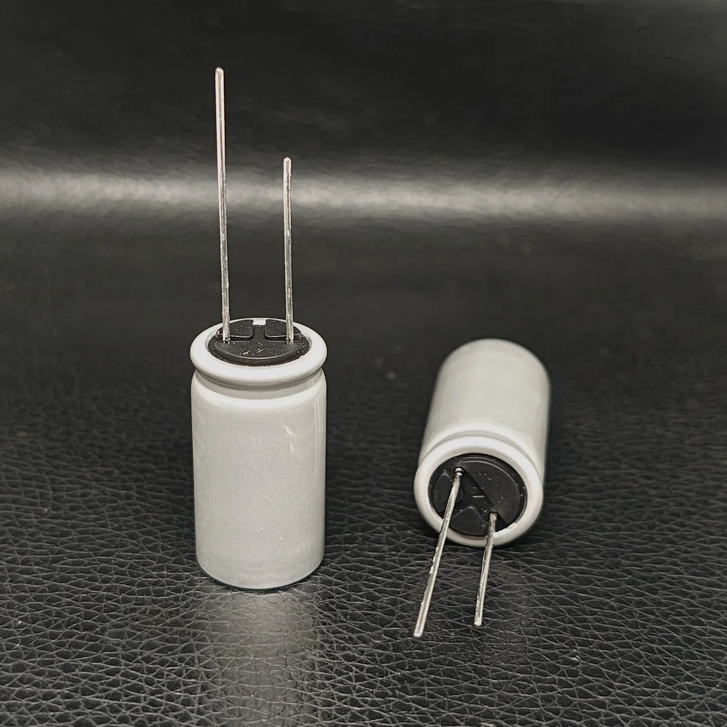 2PCS Brand New Orig… - image