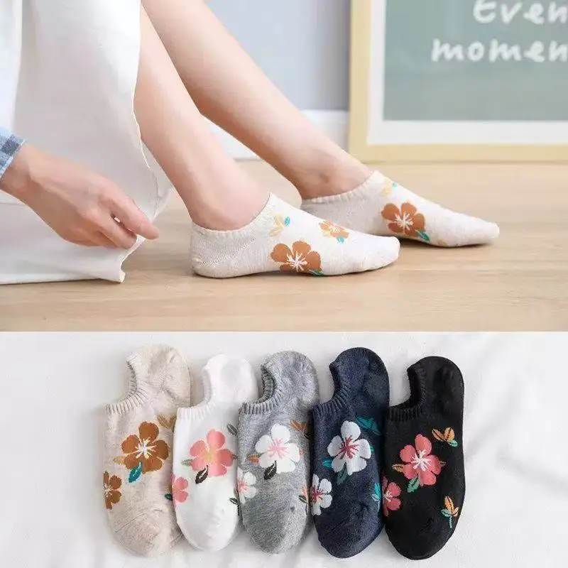 

5 Pairs of Women's Boat Socks Invisible Low Cut Silicone Anti Slip Summer Socks Shallow Mouth Short Tube Small Flower Socks