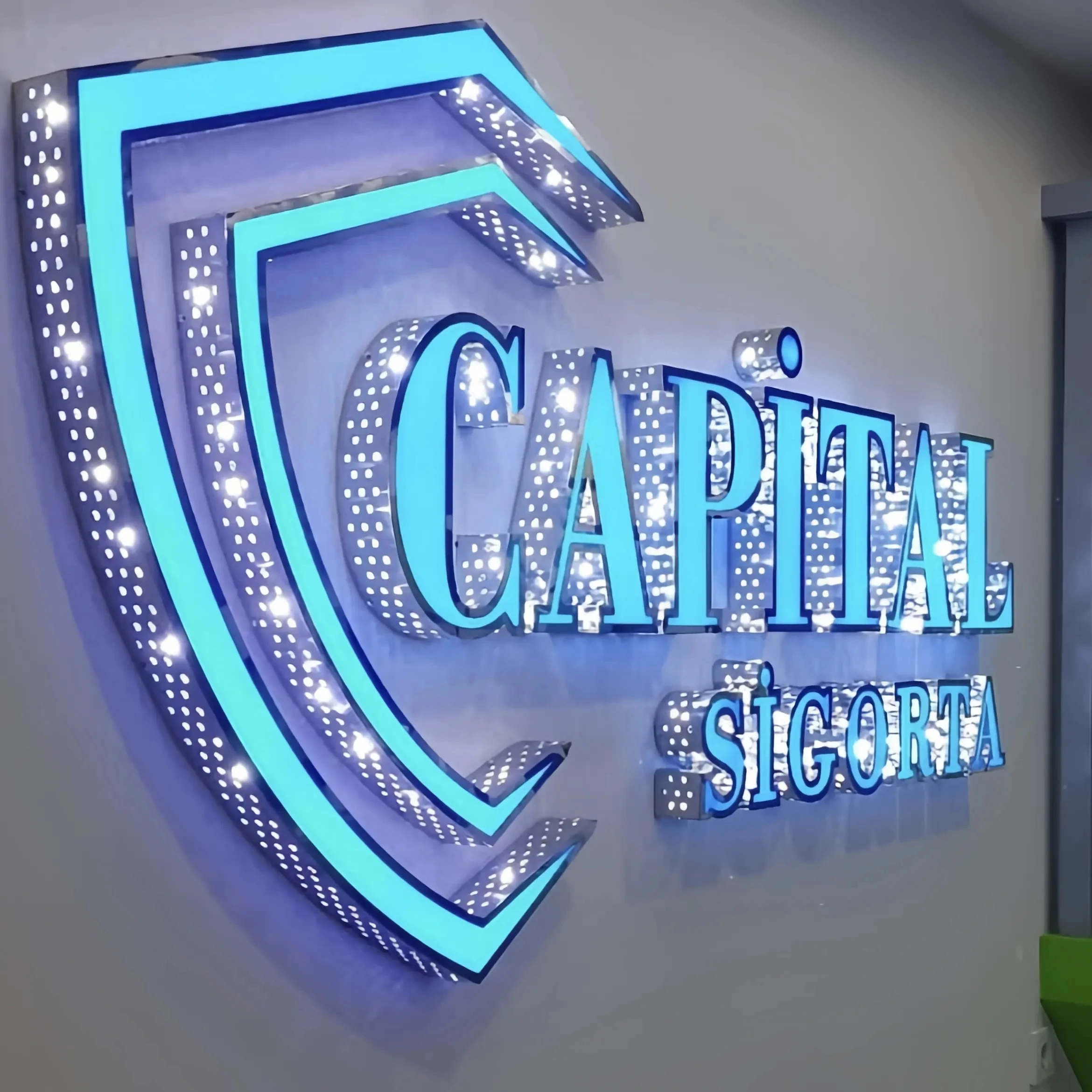 Customized Outdoor Metal LED Logo Lighting 3D Letter Company Commercial Sign Light Custom Business Name Plaque Illumination