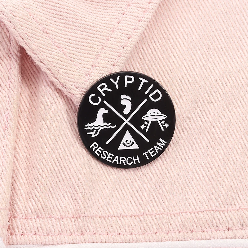 كريبتيد فريق البحوث المينا دبوس UFO بيج فوت سوان رجل وحوش استكشاف بروش شارة التلبيب مجوهرات الديكور هدية للأصدقاء #1