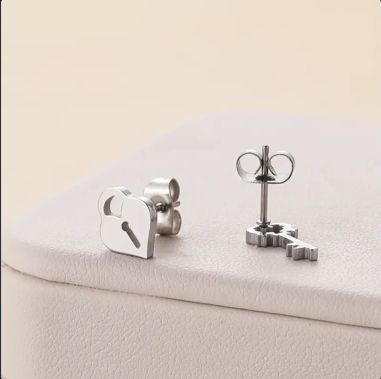 

Stainless Steel Gold Plated Key Lock Ladies Stud Earrings Asymmetry Ear Decoration Jewelry